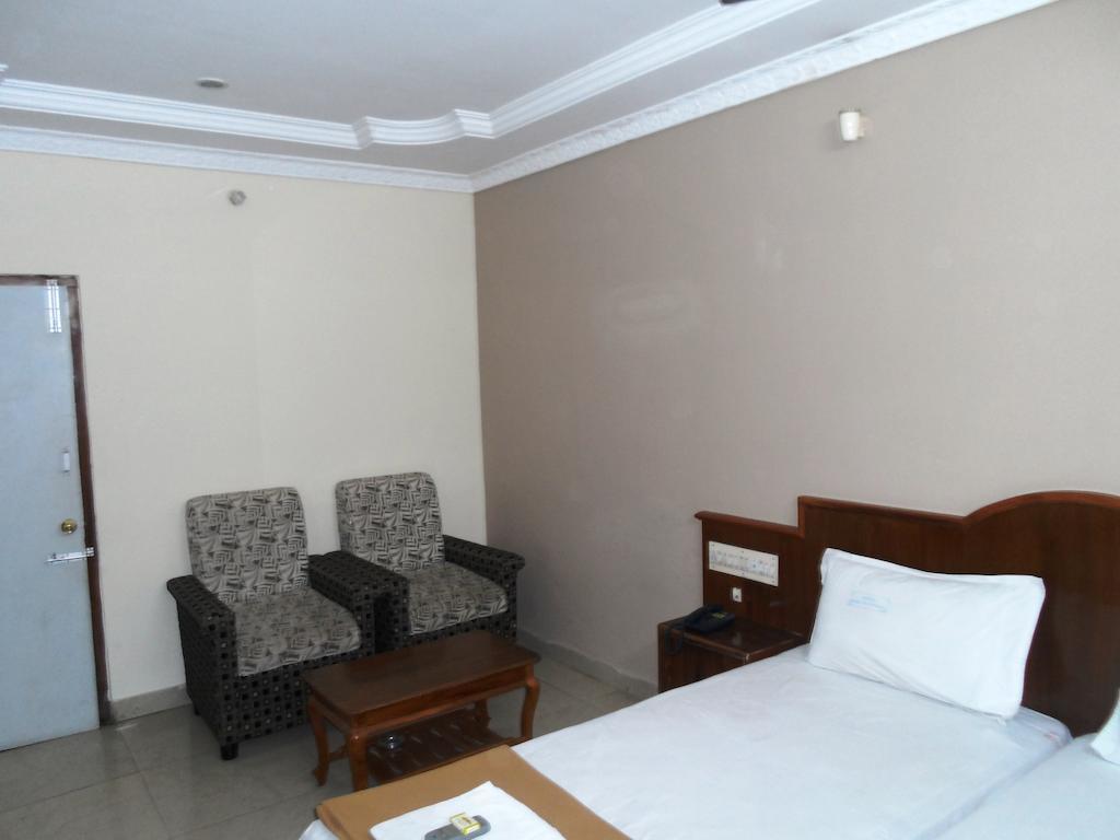 Hotel Sunilkrishna Tirupati Habitación foto