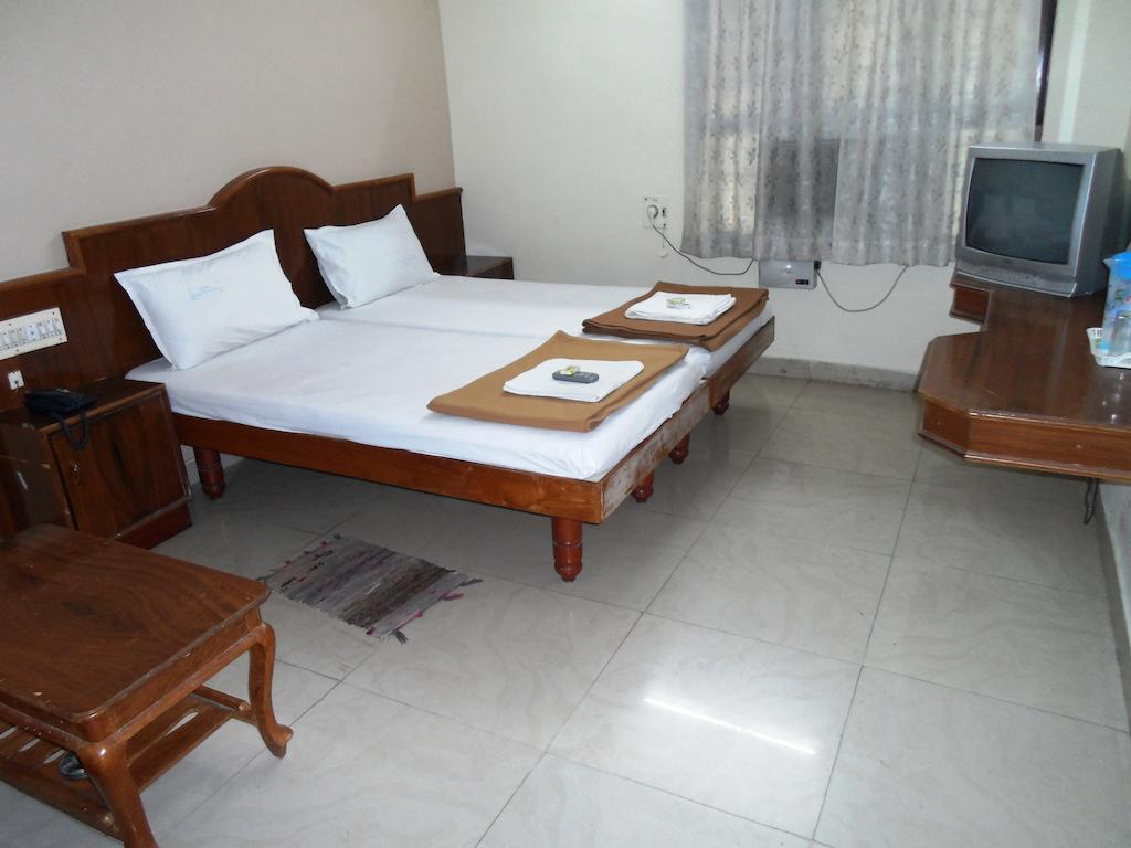 Hotel Sunilkrishna Tirupati Habitación foto